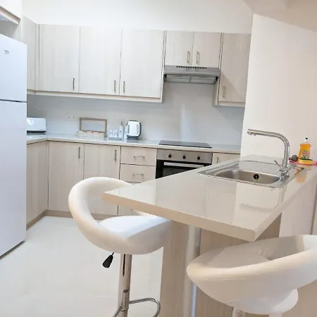 22, Center Point Apartment Larnaka